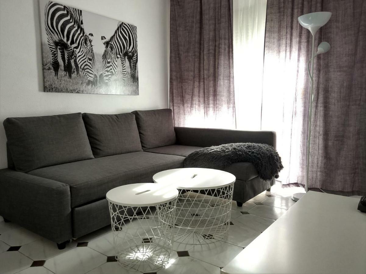 Apartamento Capuchinos Málaga Dış mekan fotoğraf